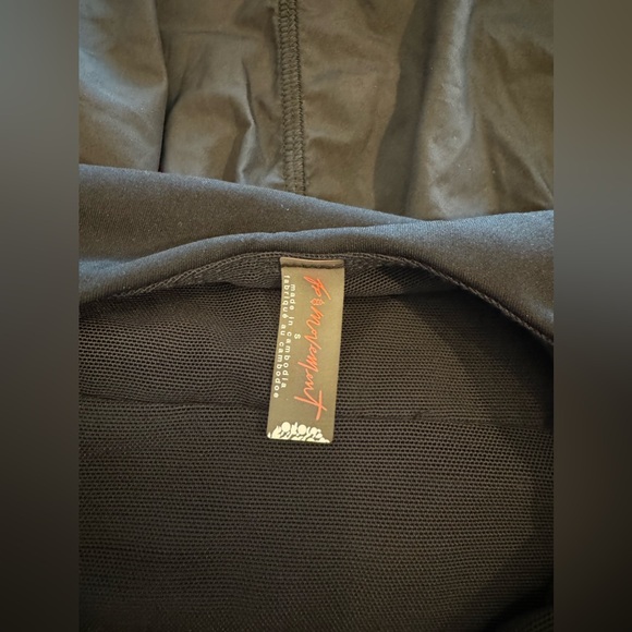 Free People Movement Righteous Runsie- NWOT - SIZE S - Picture 3 of 6